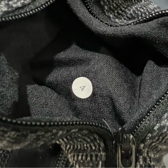 Lululemon 4 Stride Zip Up Jacket Hoodie Black Gray Long Sleeve Active Wear Y4 - Picture 6 of 7
